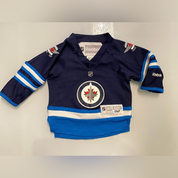 Reebok Winnipeg jets NHL Jersey size 18-24 months - Picture 2 of 7